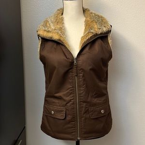 GAP faux fur reversible vest